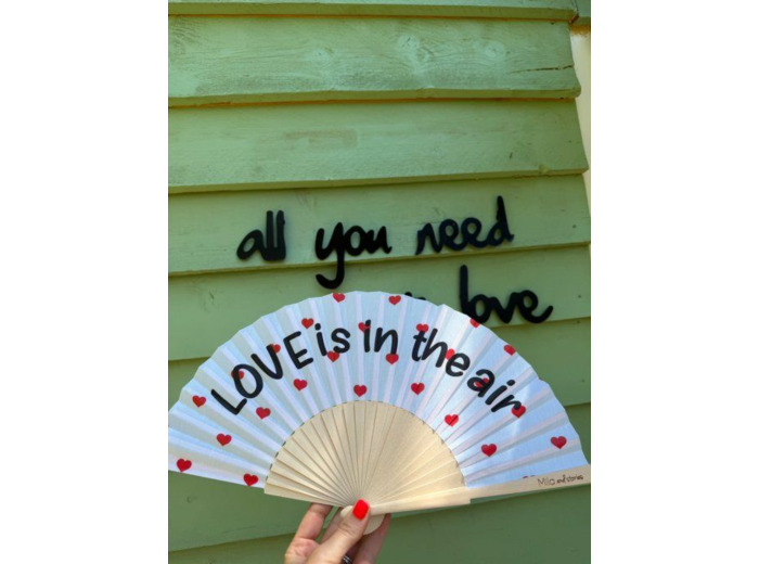 Éventail Love is in the air