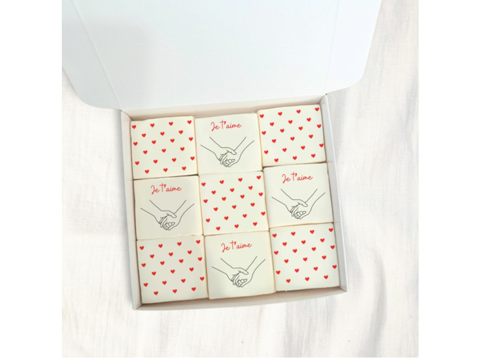 Coffret gourmand amour – 9 guimauves décorées “Je t’aime”