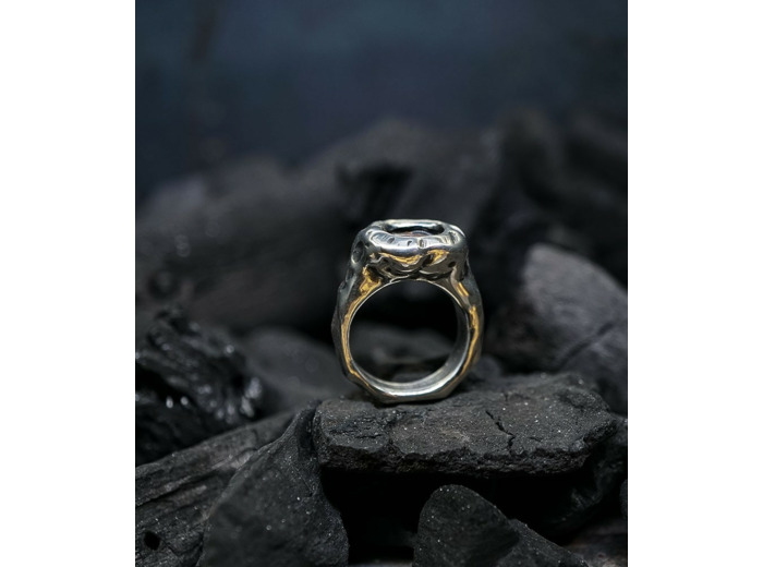 HéphaÏstos Stones Collection
