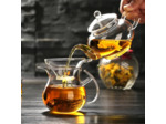 Petite théière en verre