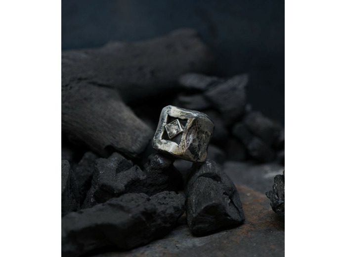 Héphaïstos Stones Collection