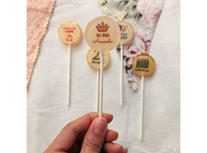 Petites sucettes personnalisées